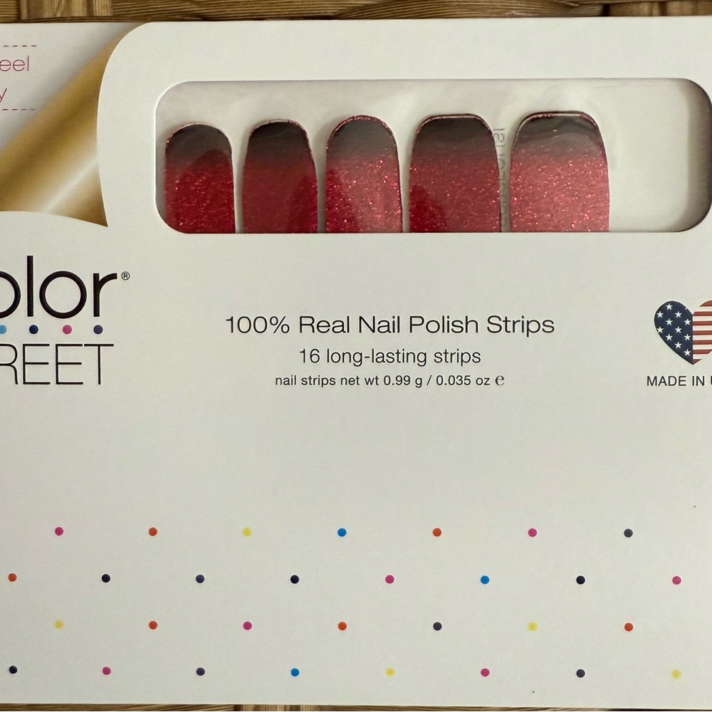 Color Street Bloody Gorgeous Sparkling Ombré Ruby Nail Strips